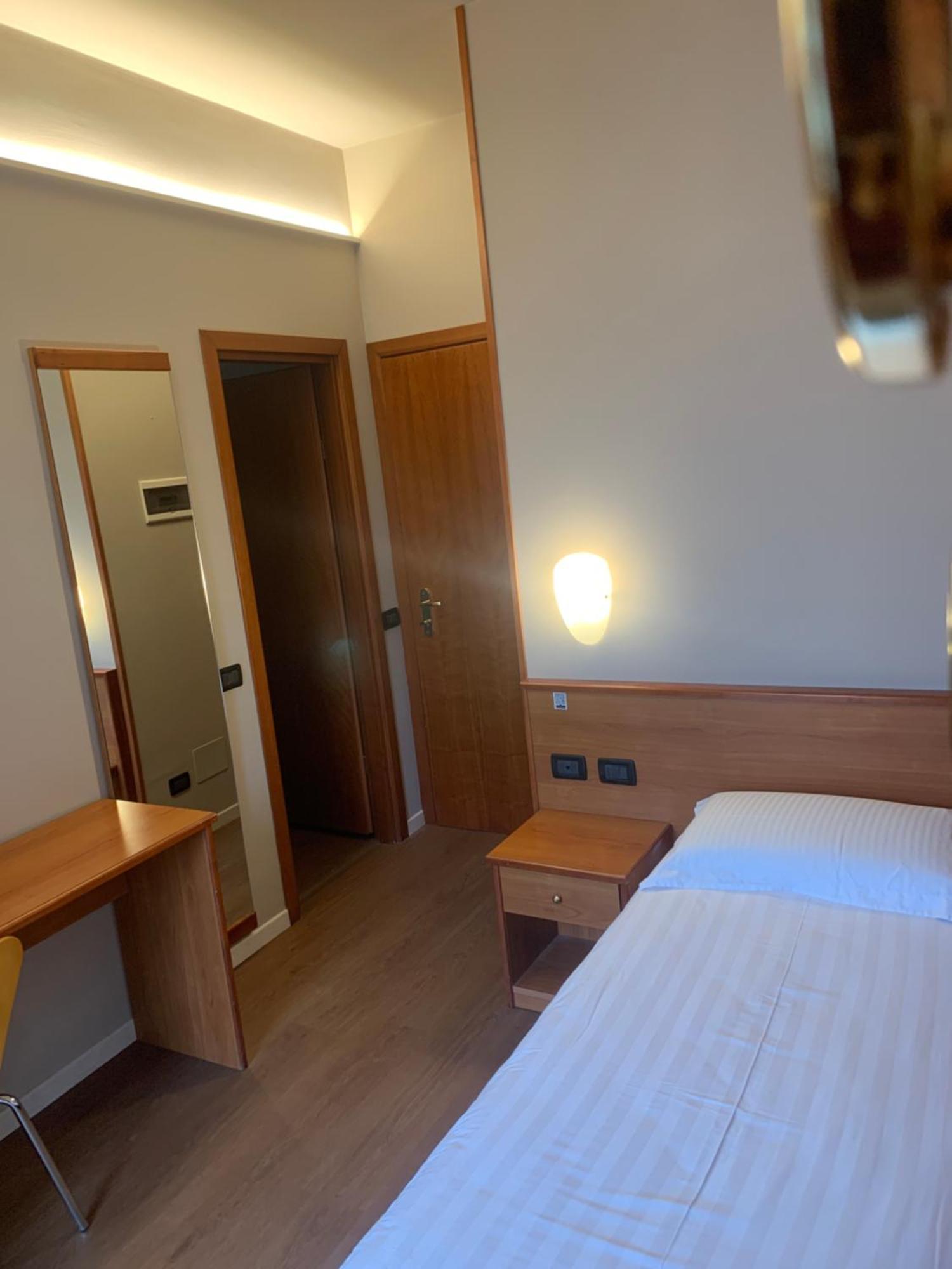 Albergo Moderno & Spa Fuipiano Valle Imagna Exterior photo