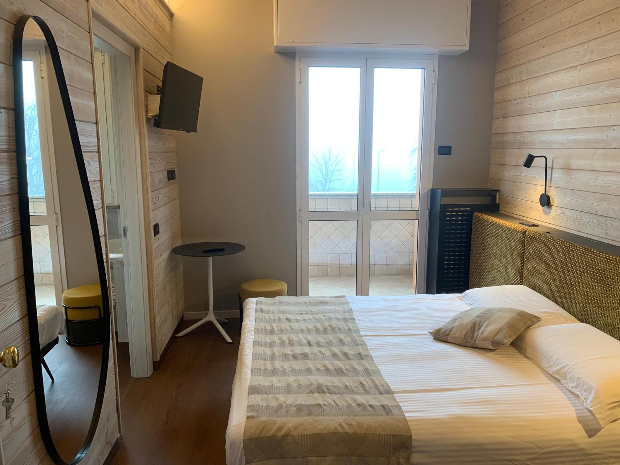 Albergo Moderno & Spa Fuipiano Valle Imagna Exterior photo