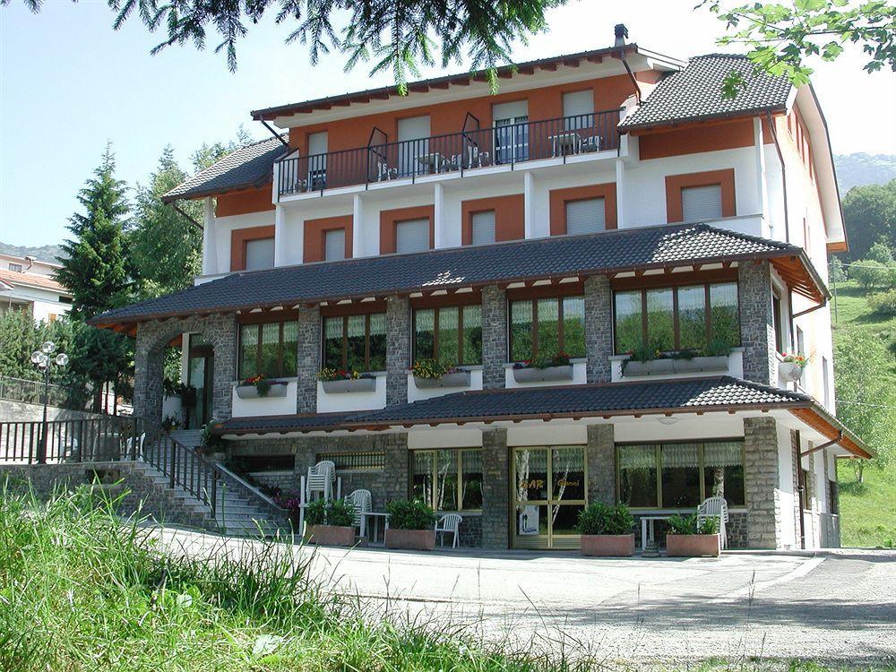 Albergo Moderno & Spa Fuipiano Valle Imagna Exterior photo