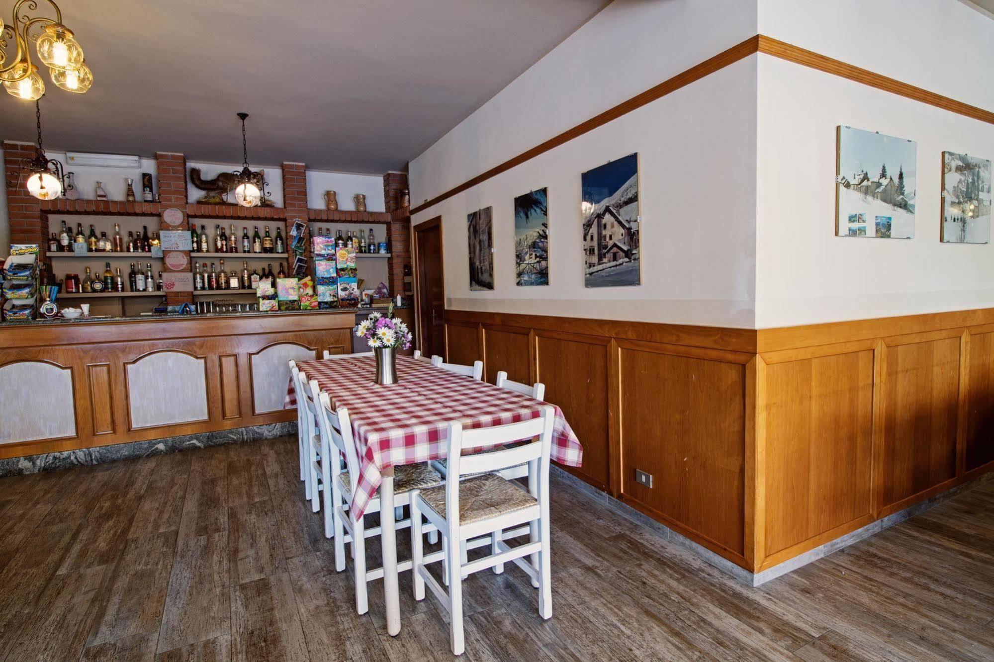 Albergo Moderno & Spa Fuipiano Valle Imagna Exterior photo