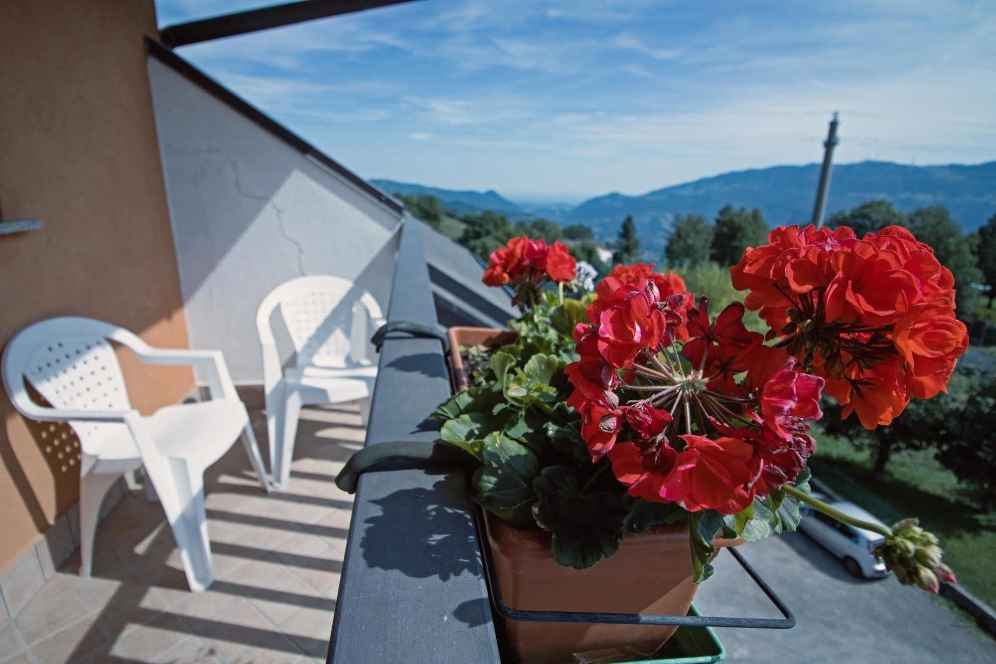Albergo Moderno & Spa Fuipiano Valle Imagna Exterior photo
